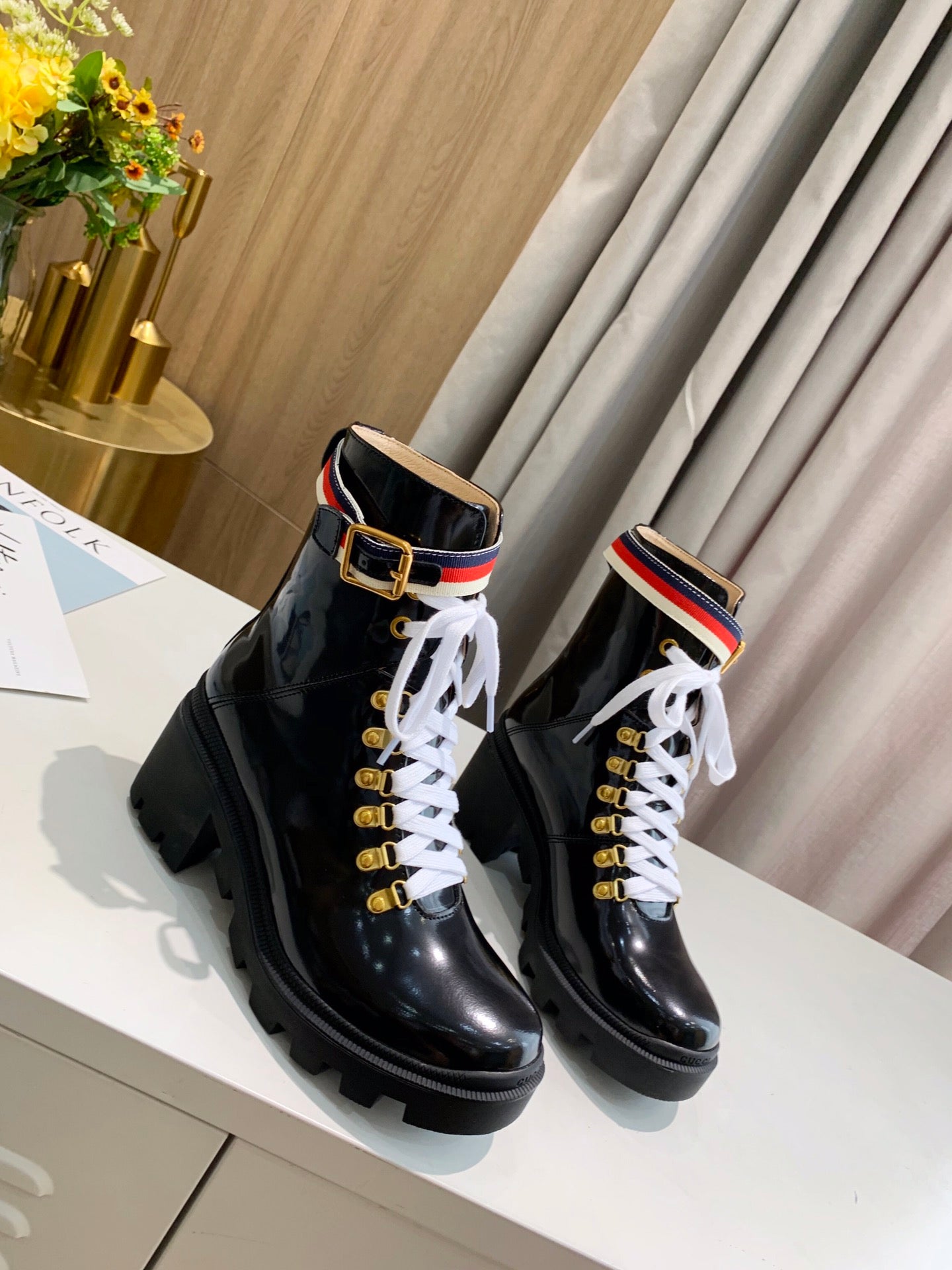 2XB200ZDE Stylish leather boot (top layer leather lining)