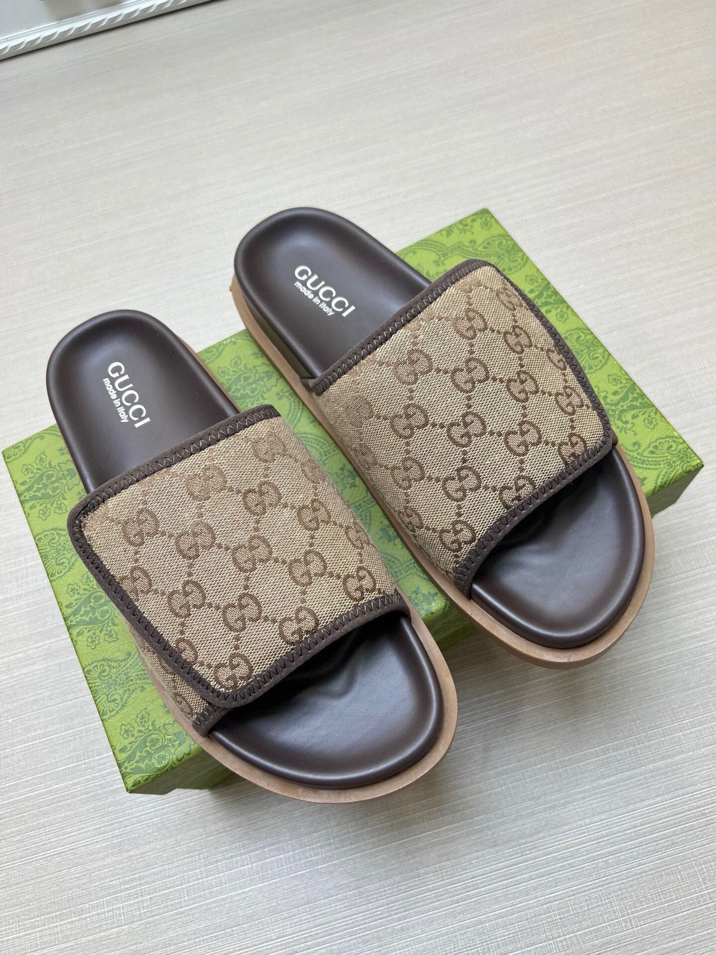5LB231ZDE Stylish Slippers