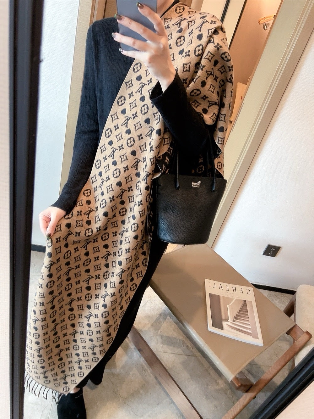 185ZE11WDE Stylish Winter Scarves