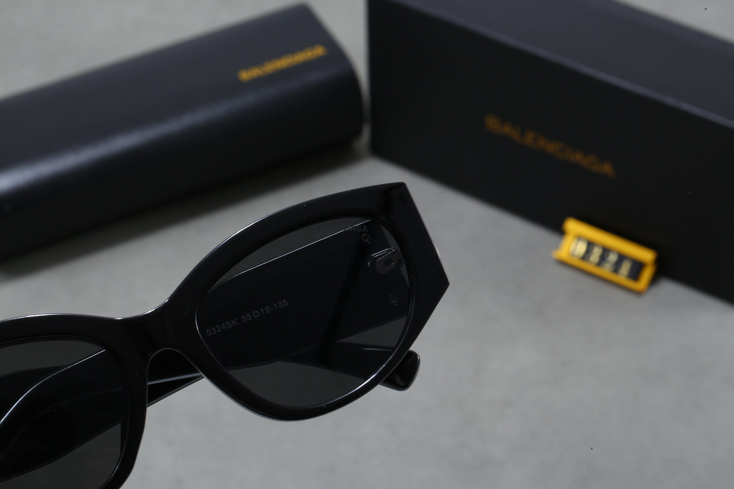 385RJ27TDE Stylish Sunglasses