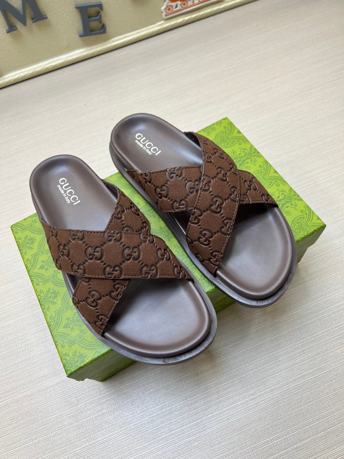 5QB15ZDE Stylish Slippers