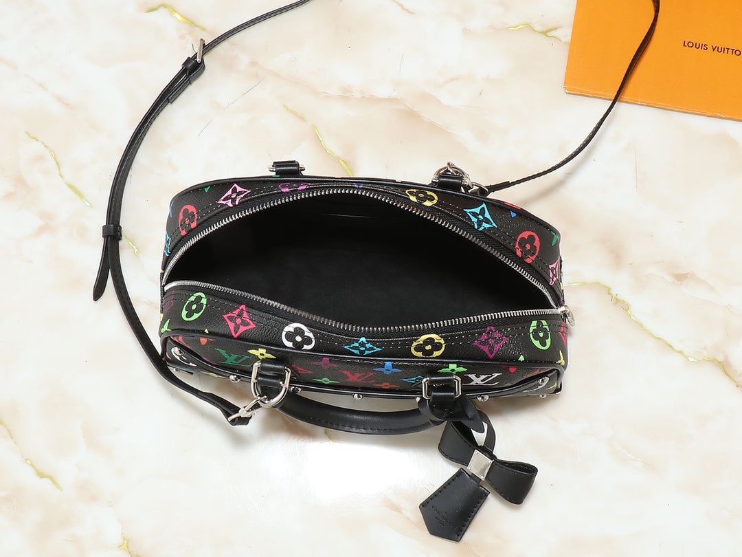 165NE101BDE Stylish leather bag