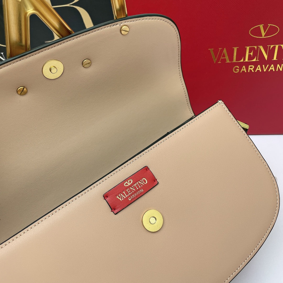 5A45BDE Stylish leather bag