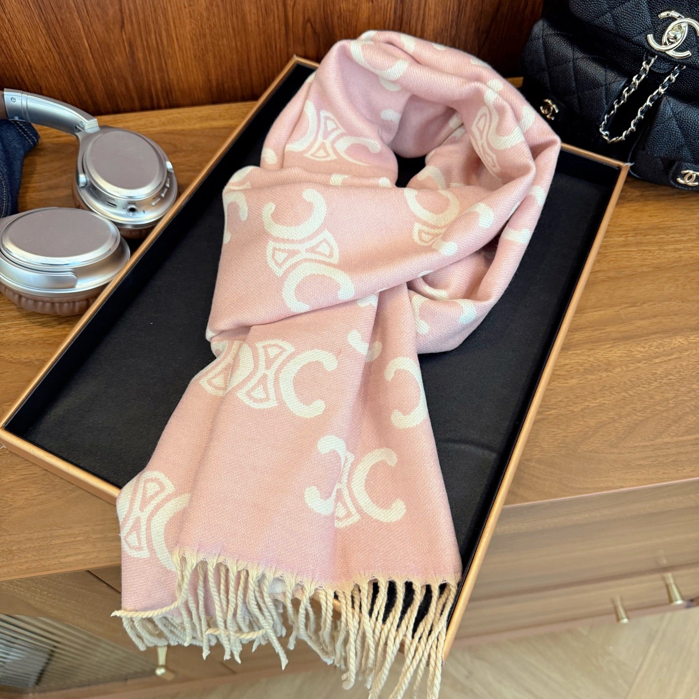 175RA15WDE Stylish Winter Scarves