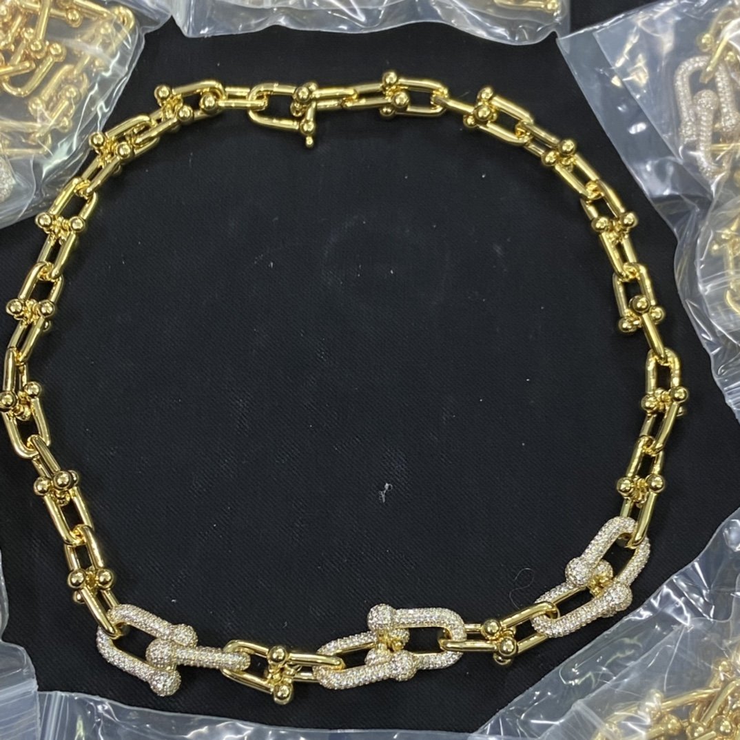 8XT32XDE Stylish Earring Bracelets Necklaces