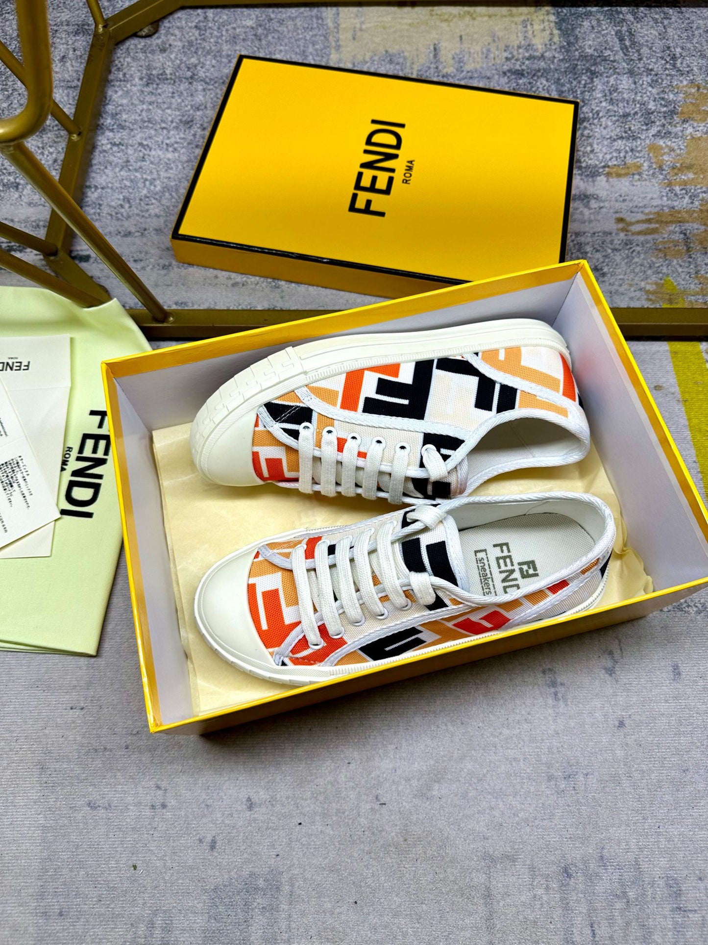 285RF1ZDE Stylish Canvas sneakers