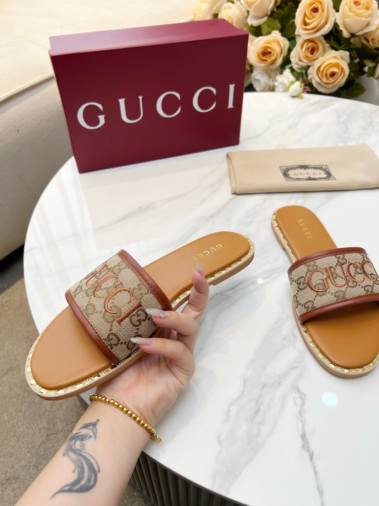 255QB29ZDE Stylish leather Slippers