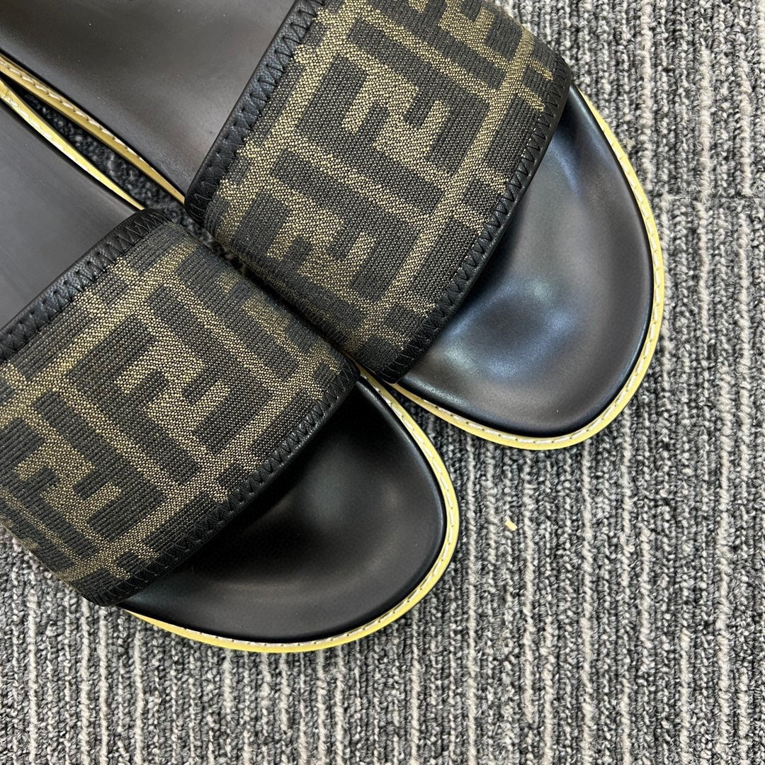 5XF105ZDE Stylish Slippers