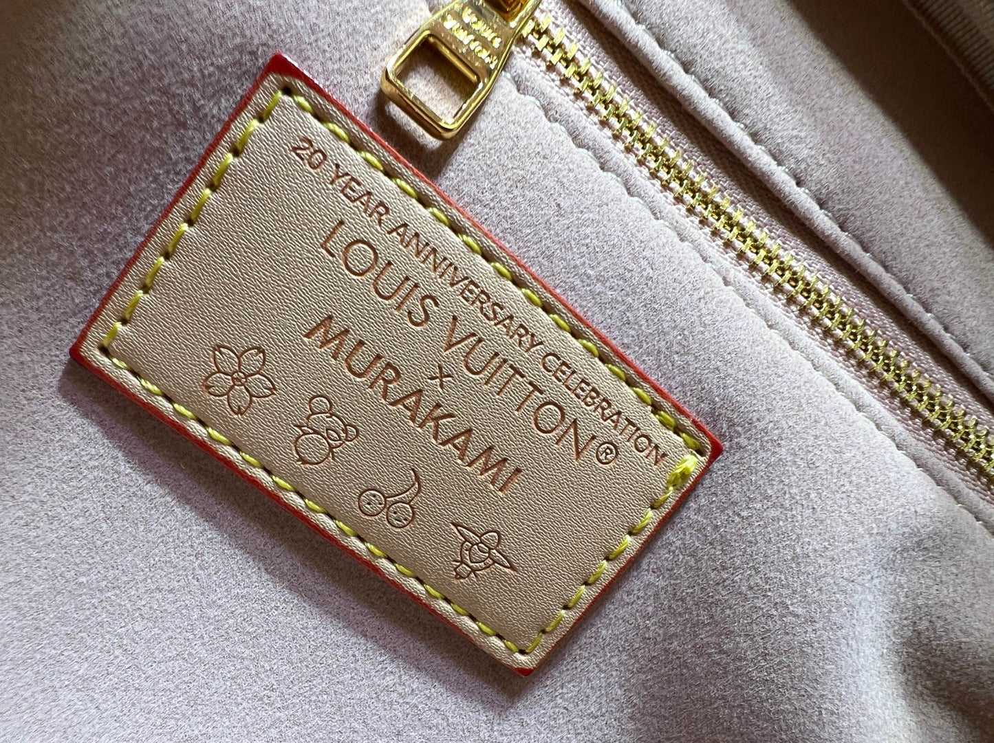 165NE108BDE Stylish leather bag