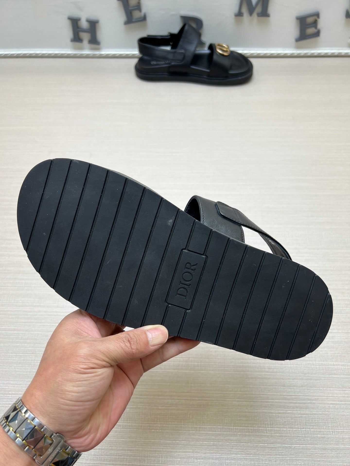 54D115ZDE Stylish slippers