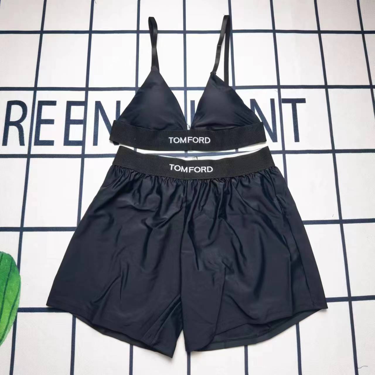 14A204YDE Stylish Bikini swimsuit