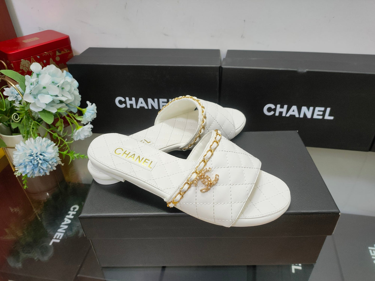 14C29ZDE Stylish slippers