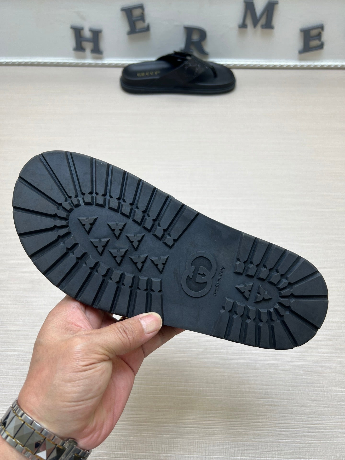 54B91ZDE Stylish slippers