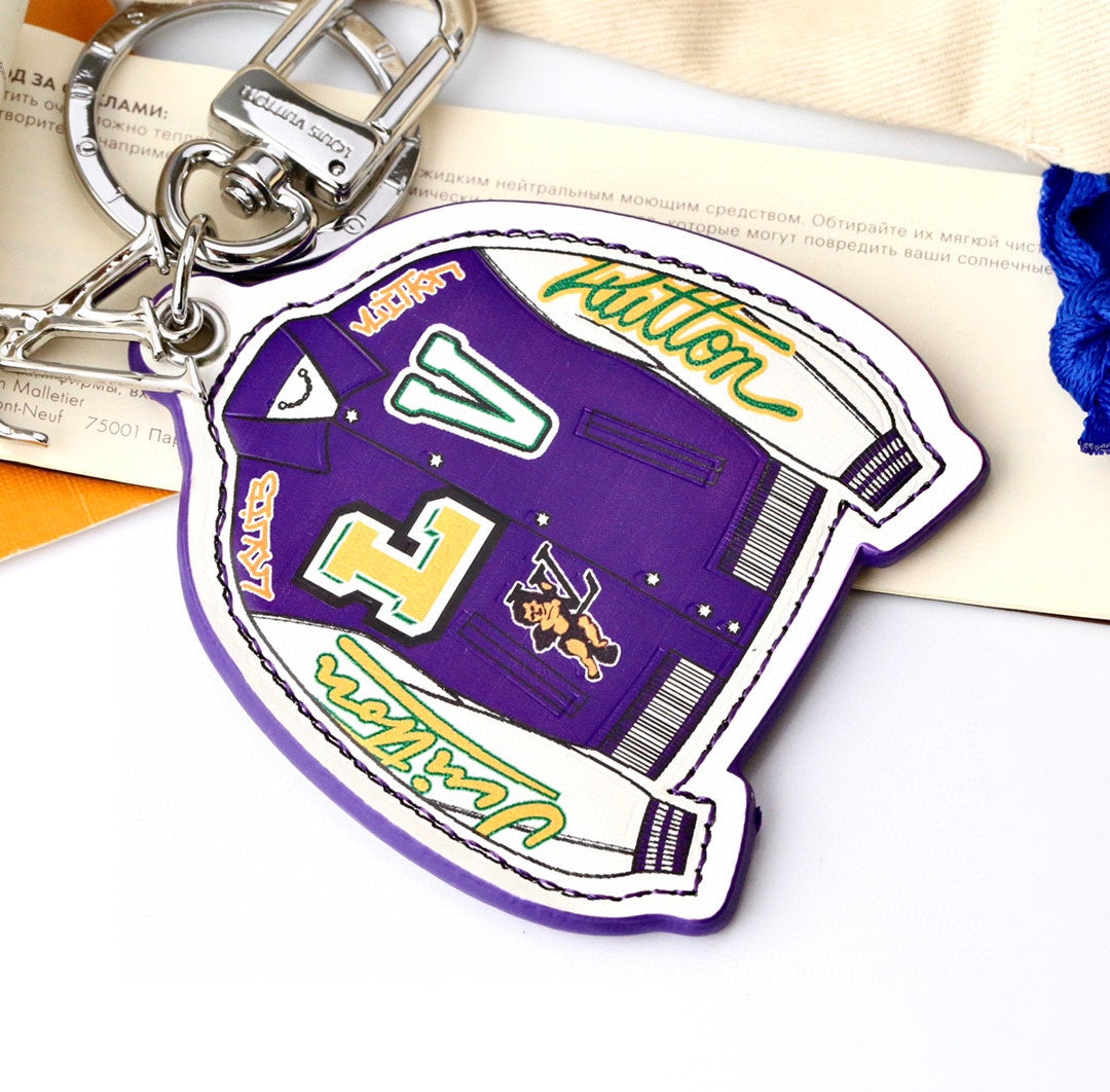 3RE25ADE Stylish key closure