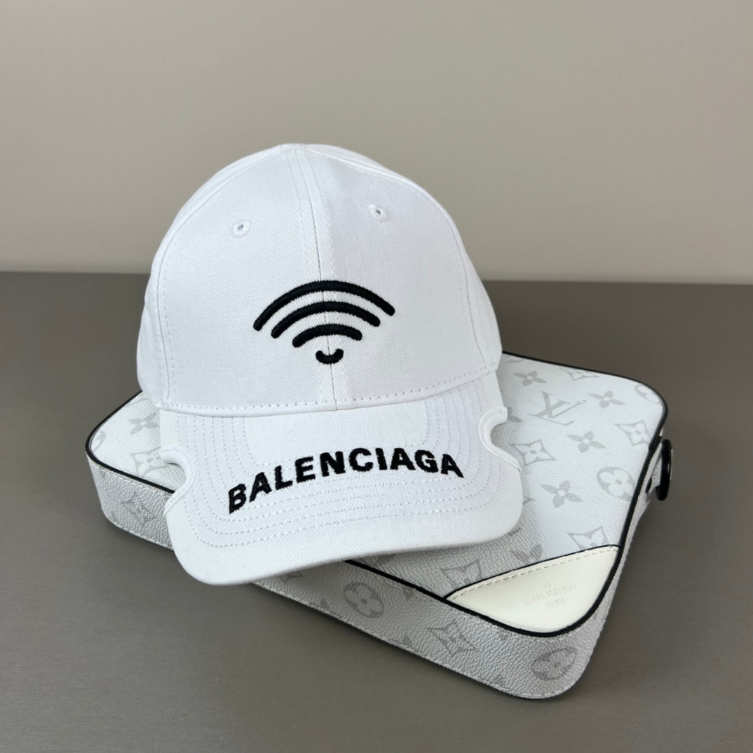 125ZJ526MDE Stylish hats