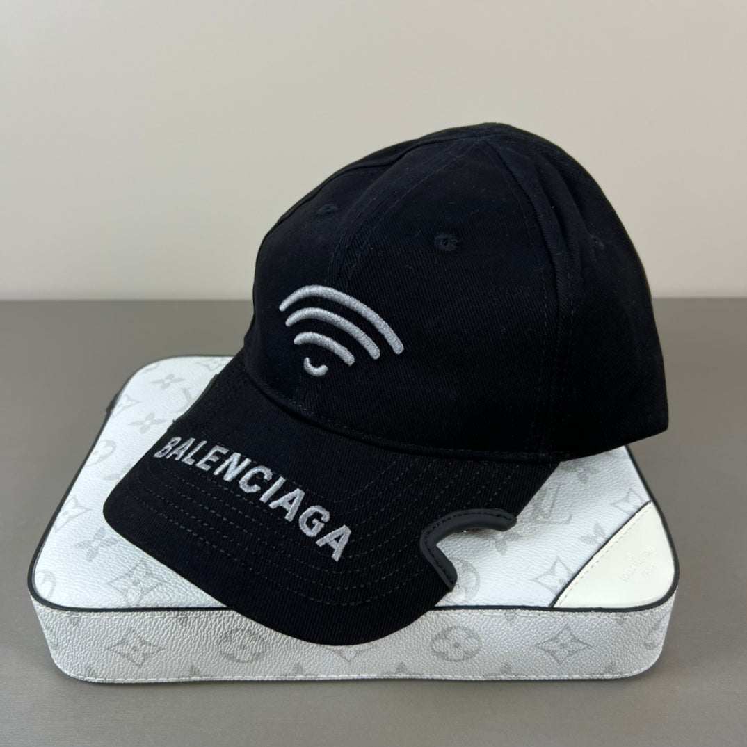 125ZJ526MDE Stylish hats