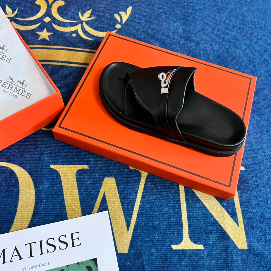 14H3ZDE Stylish Slippers