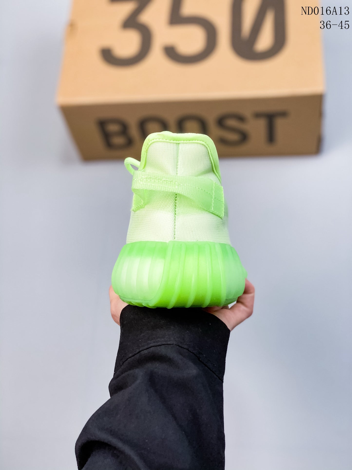 4YA86ZDE Stylish Sneakers (No Box, August-October Big Sale)