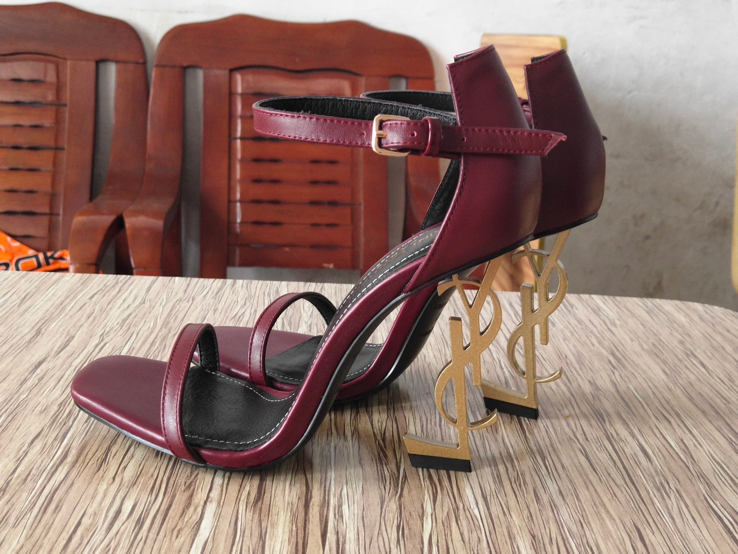 2XSL144ZDE Stylish leather high heels