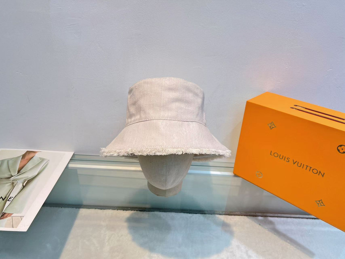 125ZE510MDE Stylish hats