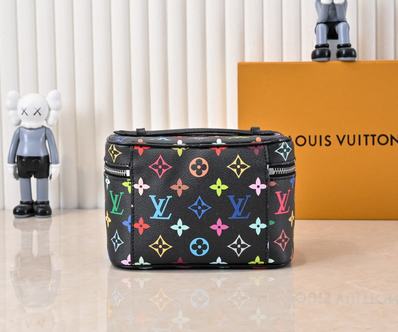 15XE11BDE Stylish leather bag