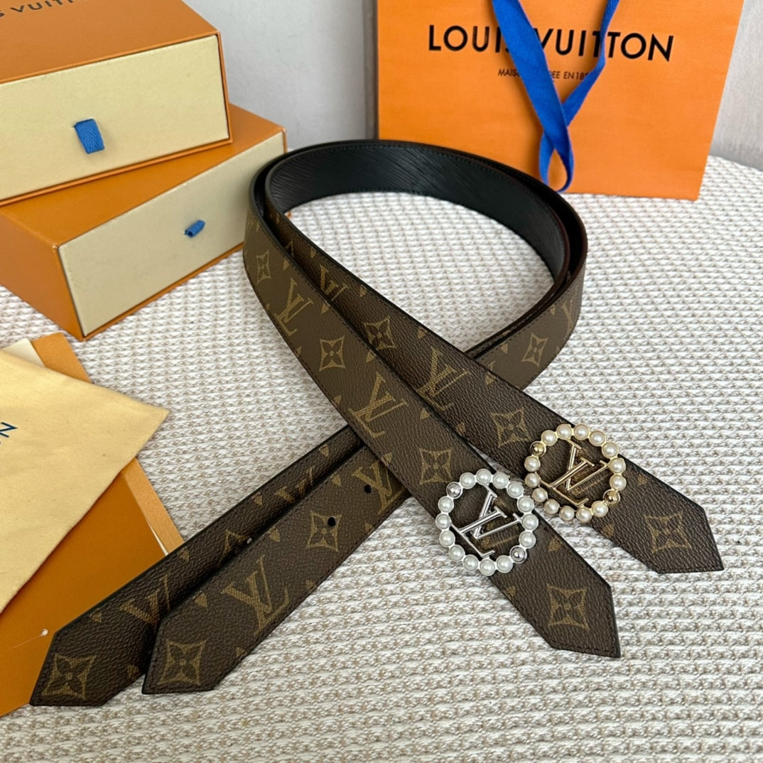 14E141PDE Stylish High quality belt With full package
