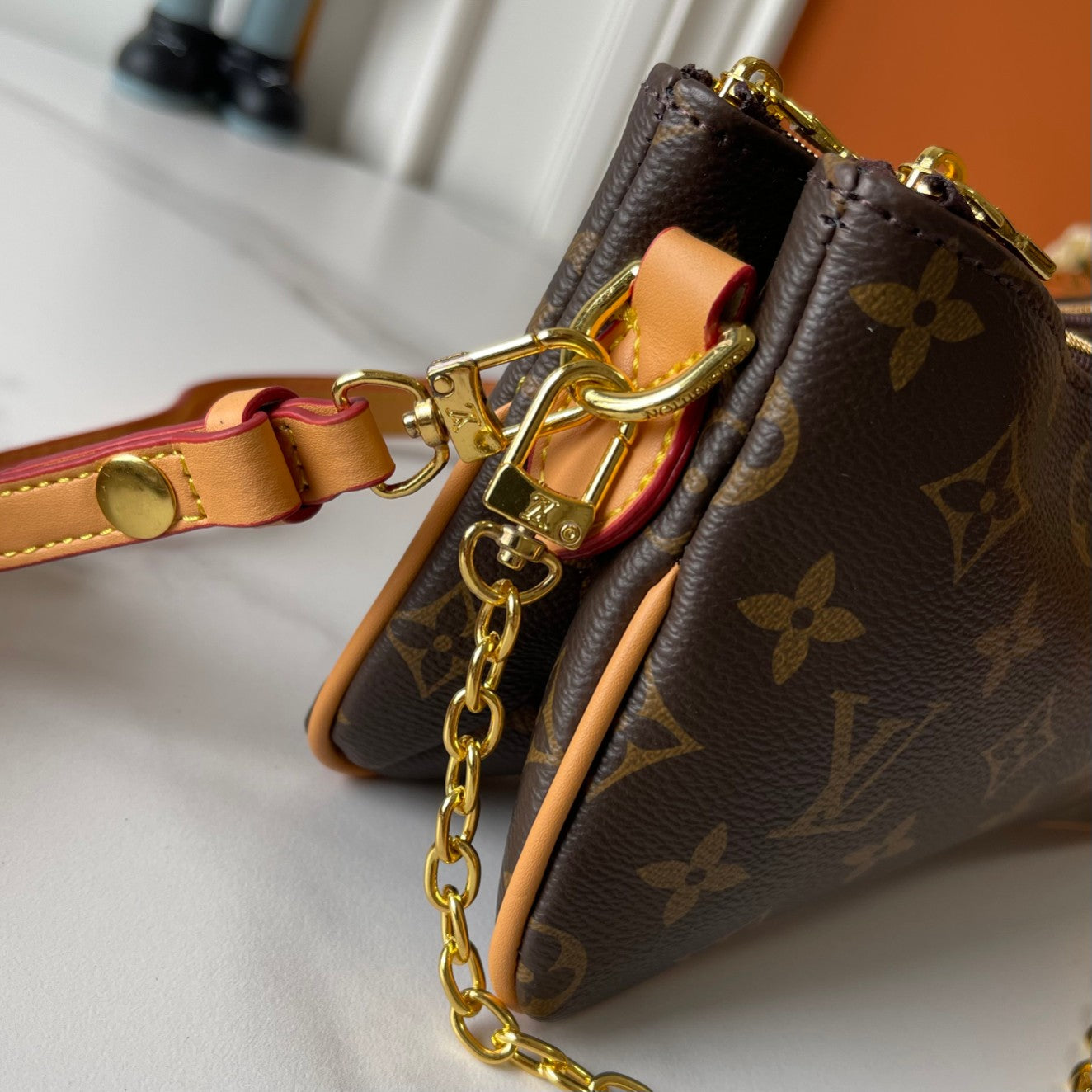 15RE30BDE Stylish bag