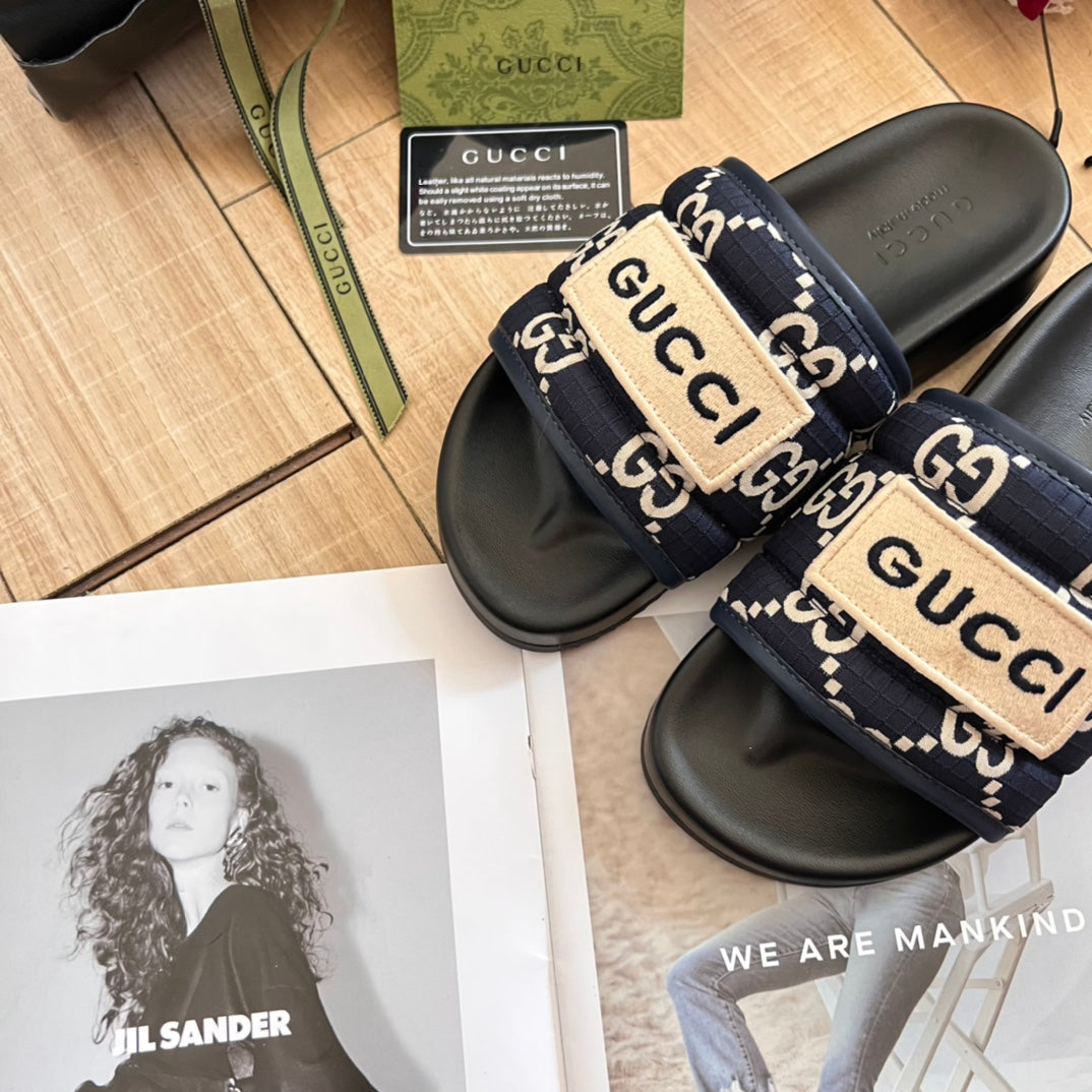 14B84ZDE Stylish Slippers