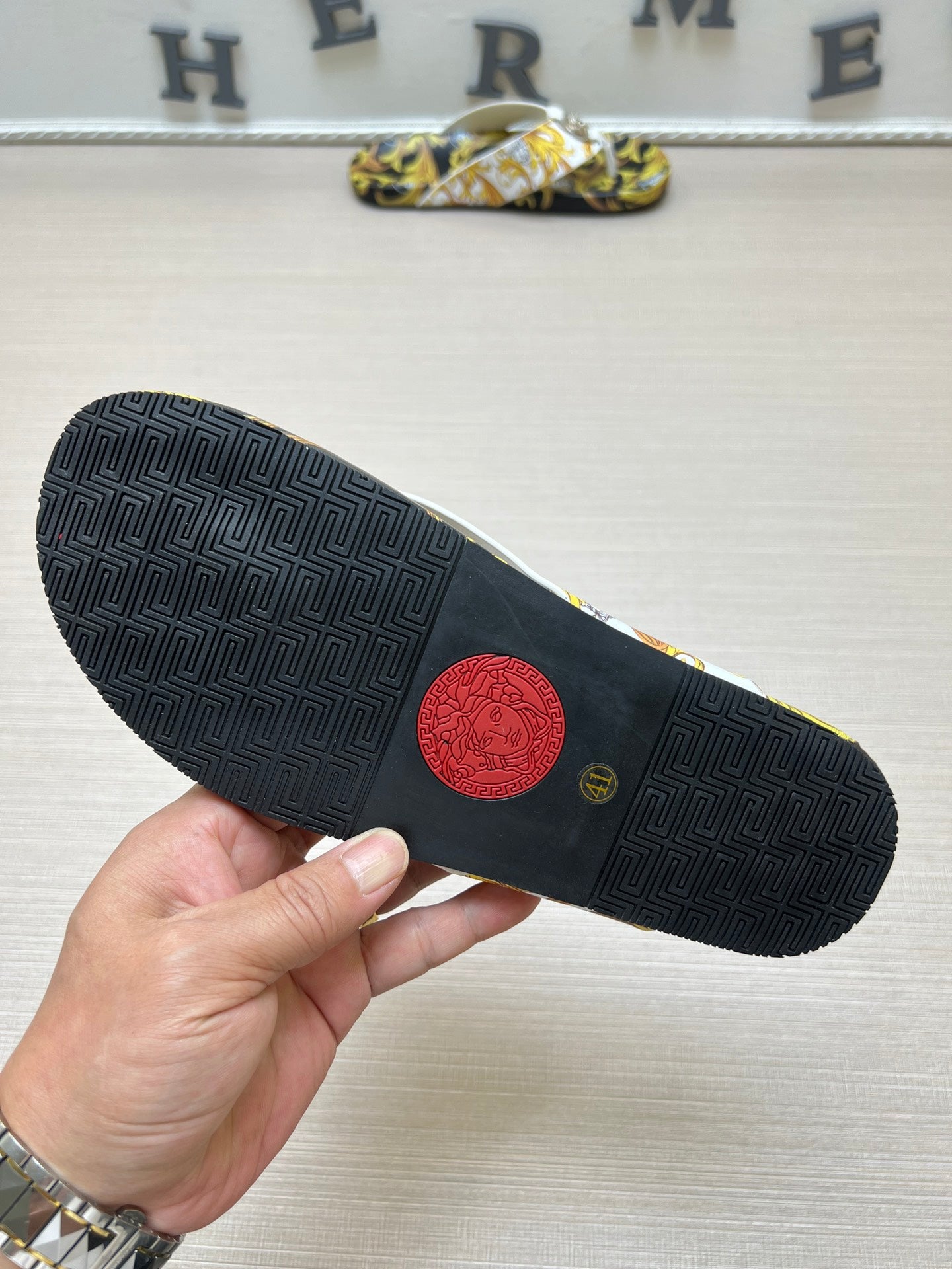 54V96ZDE Stylish slippers
