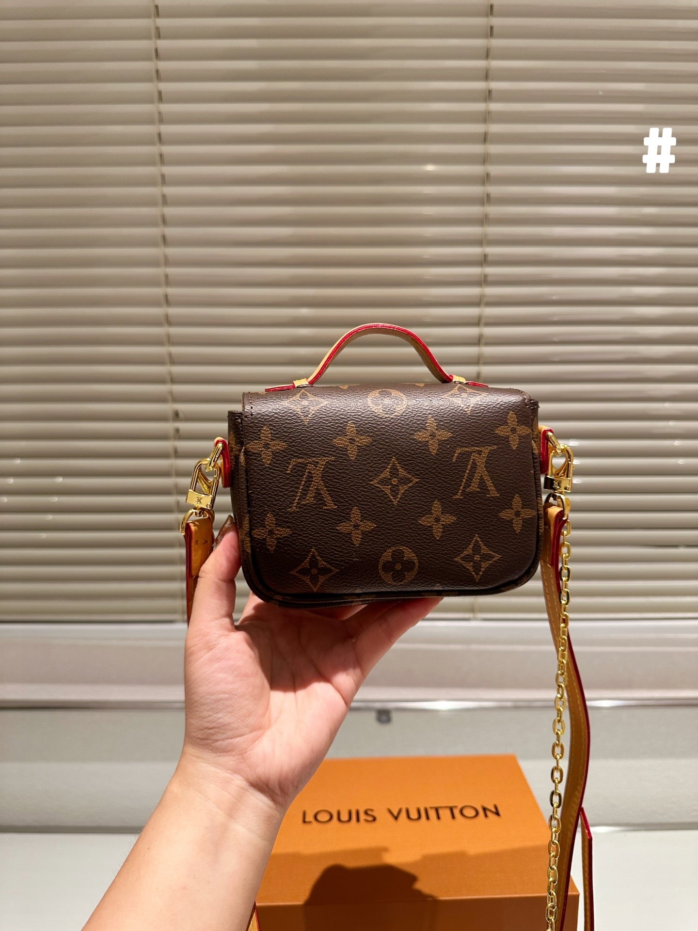 6XE15BDE Stylish leather bag