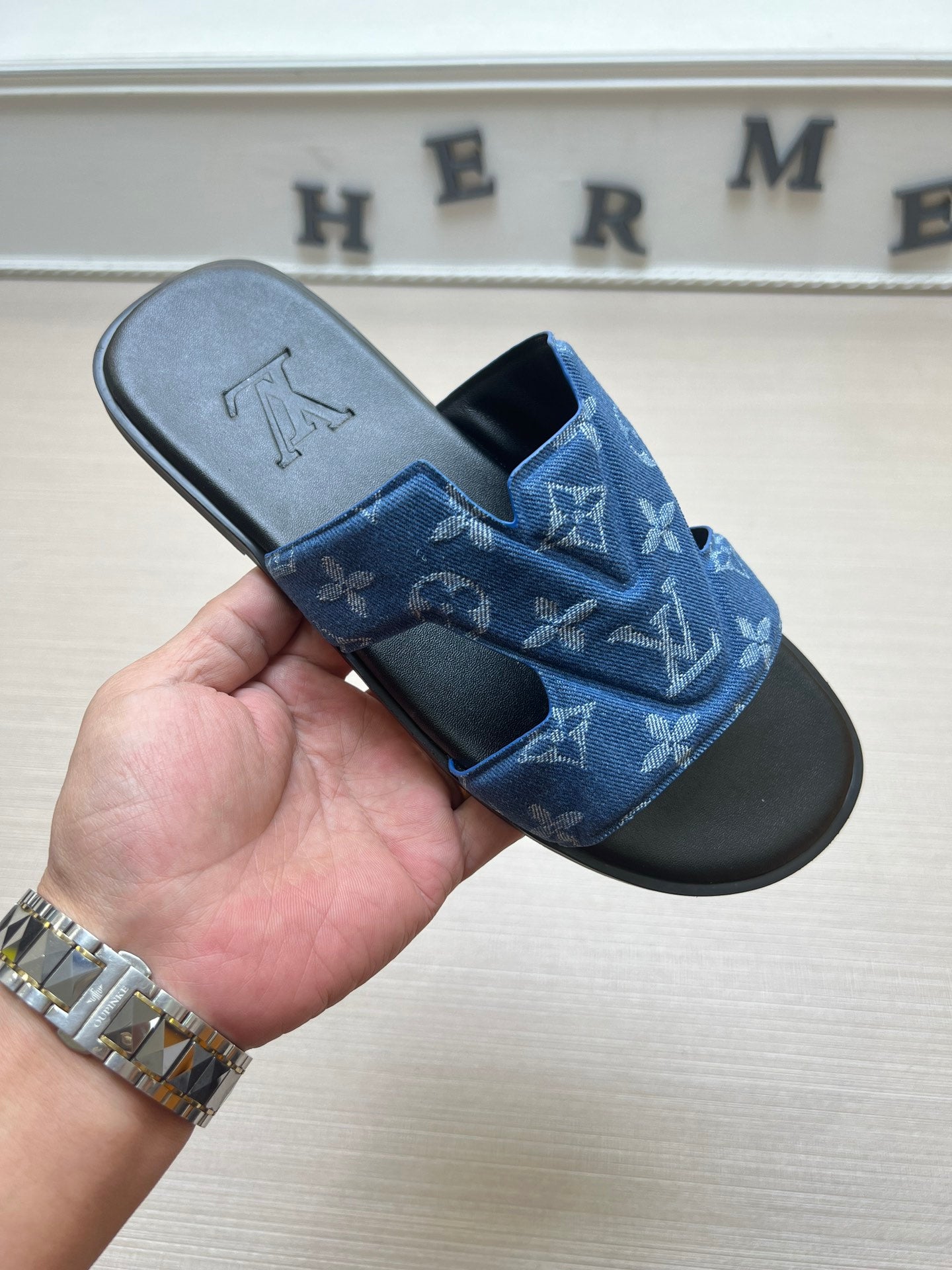 54E32ZDE Stylish slippers