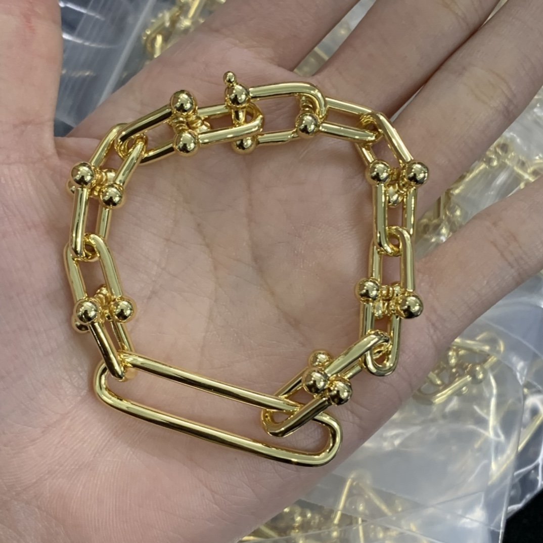 8XT33XDE Stylish Earring Bracelets Necklaces