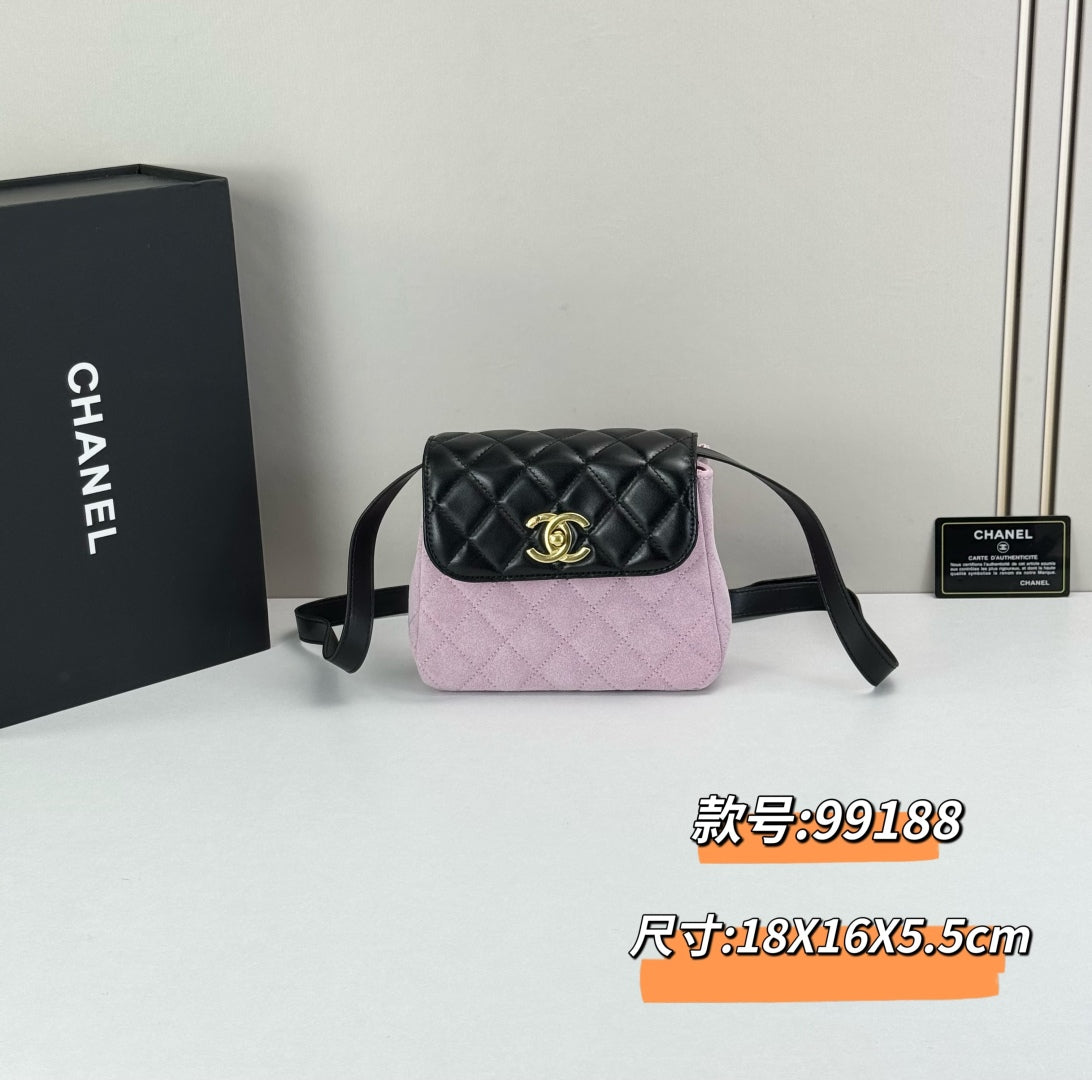 15RC62BDE Stylish leather bag