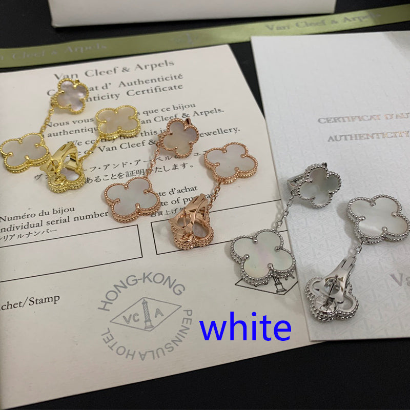 1XVA188EDE Stylish Earrings