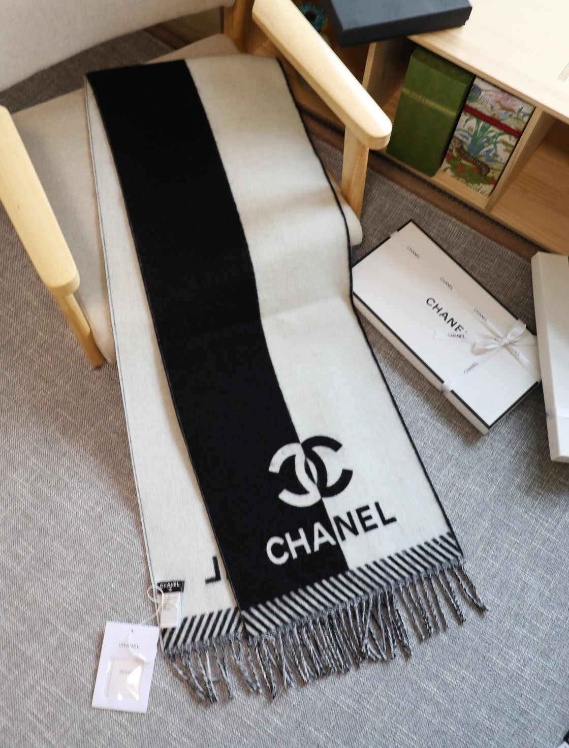 175RC14WDE Stylish Winter Scarves