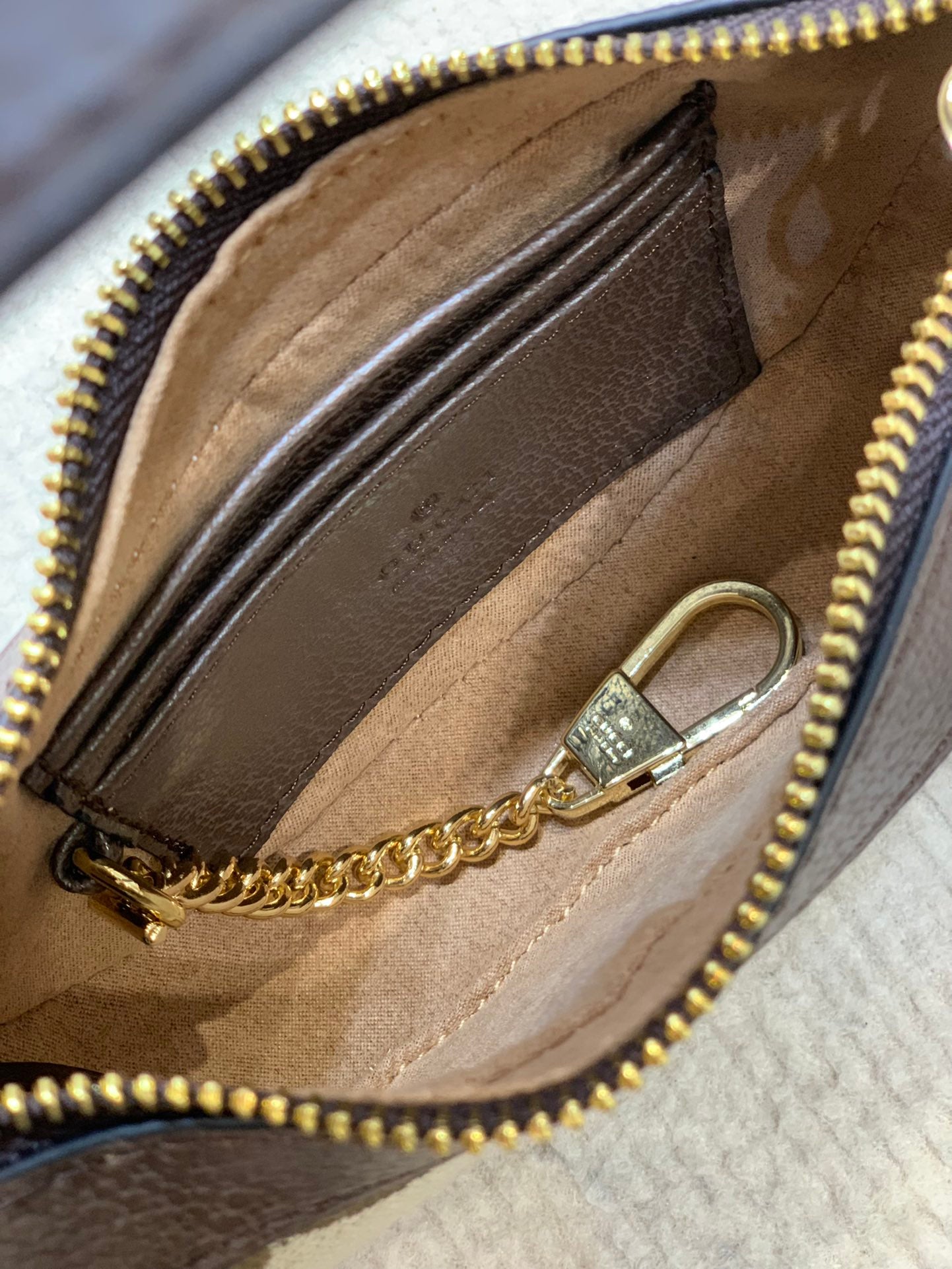 1XB119BDE Stylish leather bag