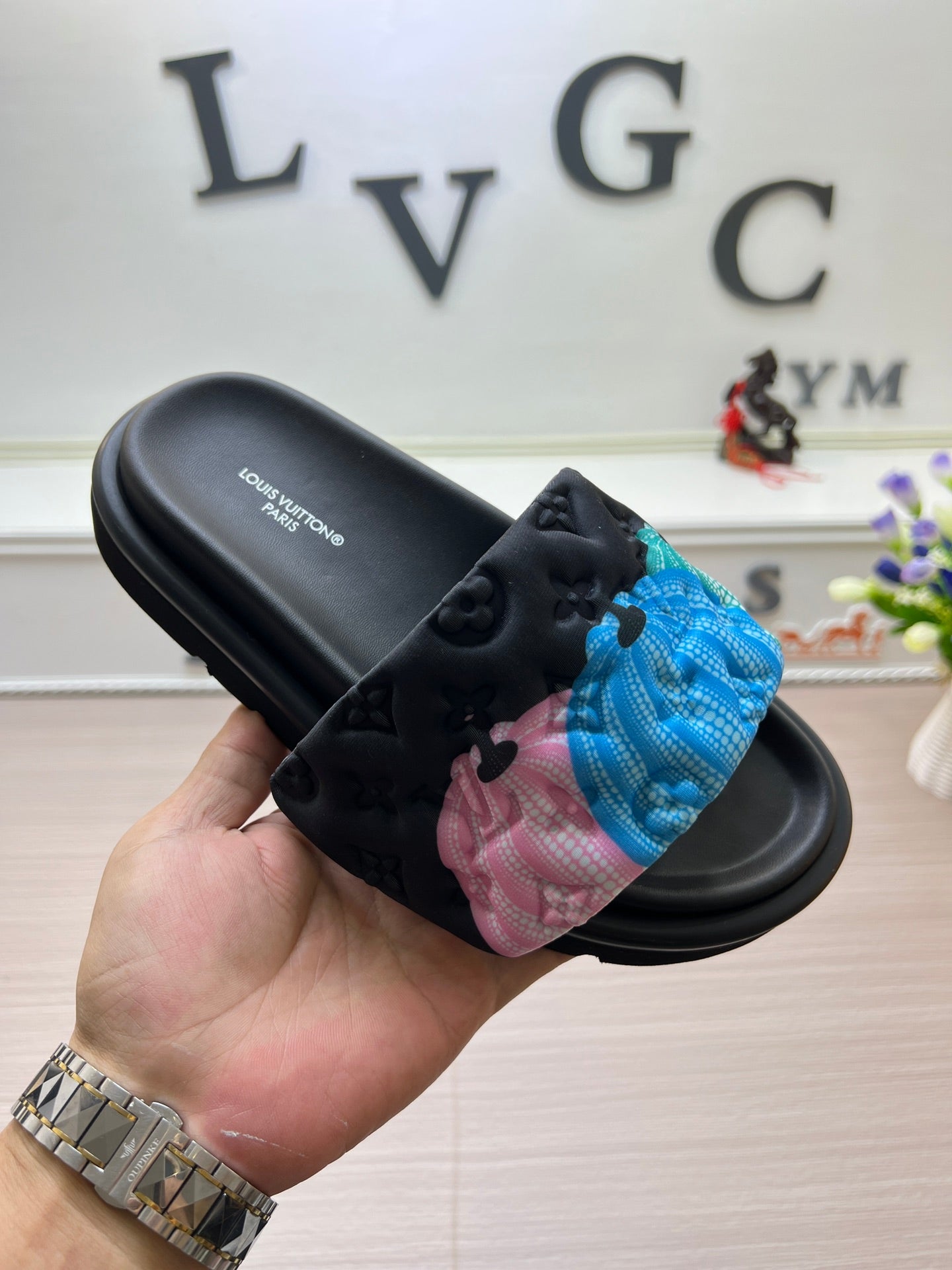 5YE154ZDE Stylish Slippers