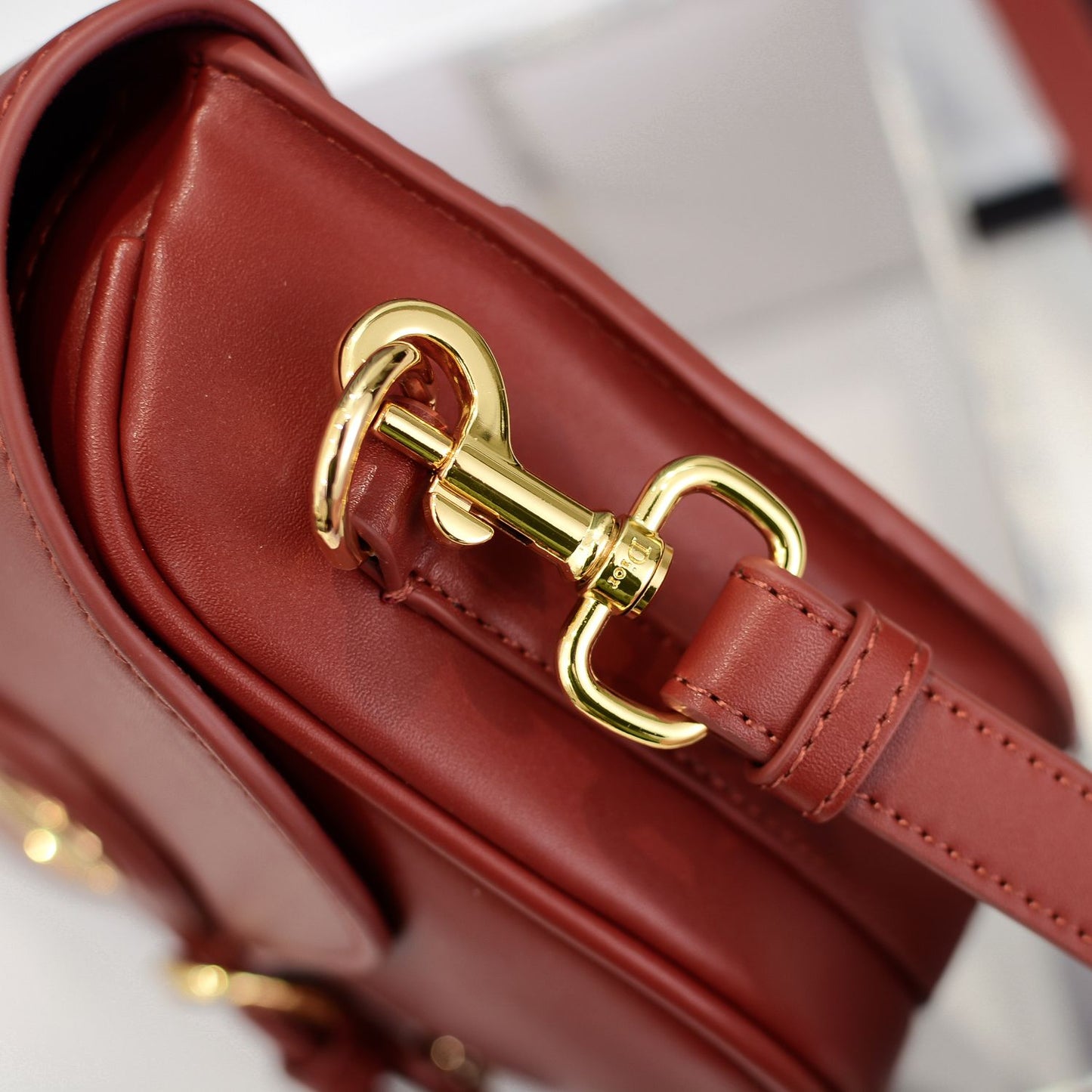 1L48BDE Stylish leather bag
