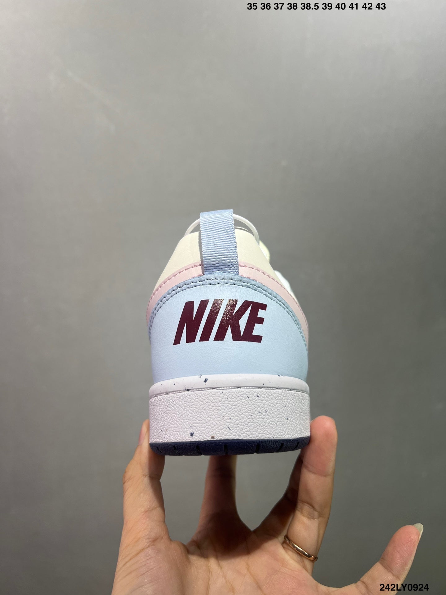 435ZA21ZDE Stylish shoes