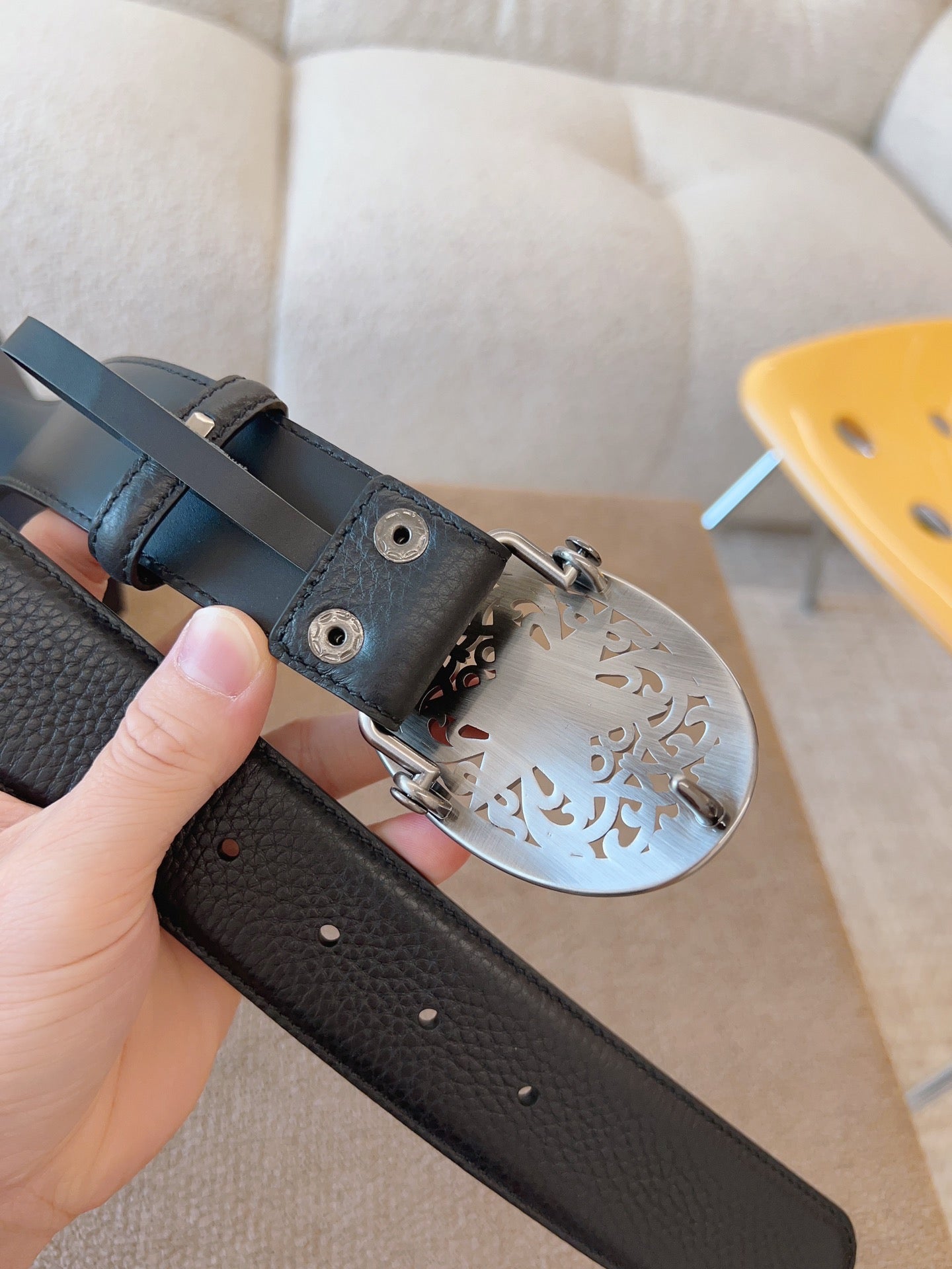 255RA14PDE Stylish High quality belt With full package