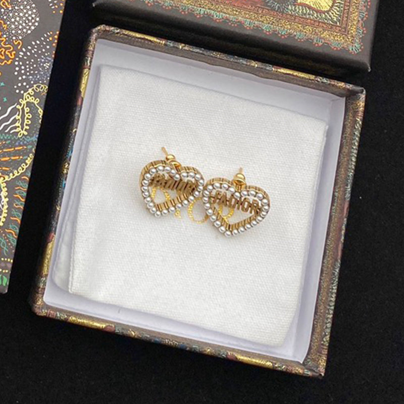 3D159EDE Stylish Earrings