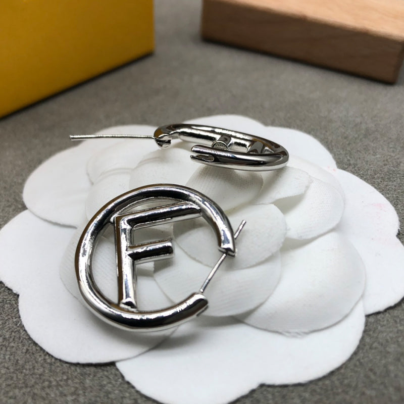 3F424EDE Stylish Earrings