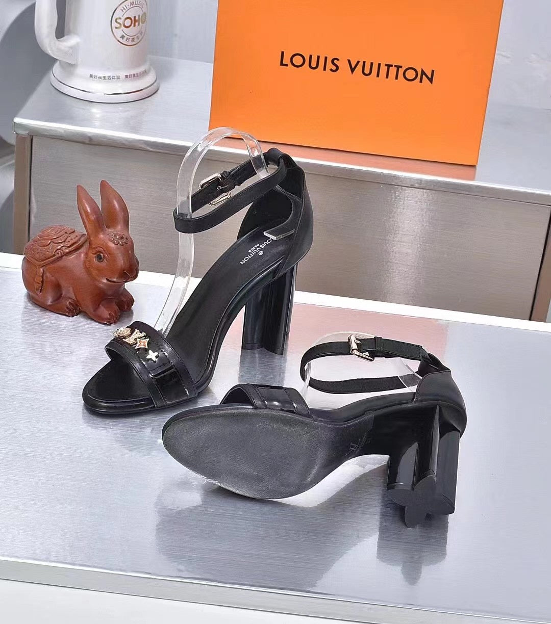 245RE31ZDE Stylish leather High heels