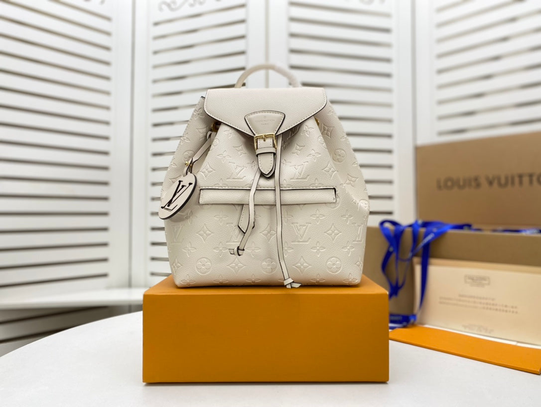 2XE37BDE Stylish leather bag