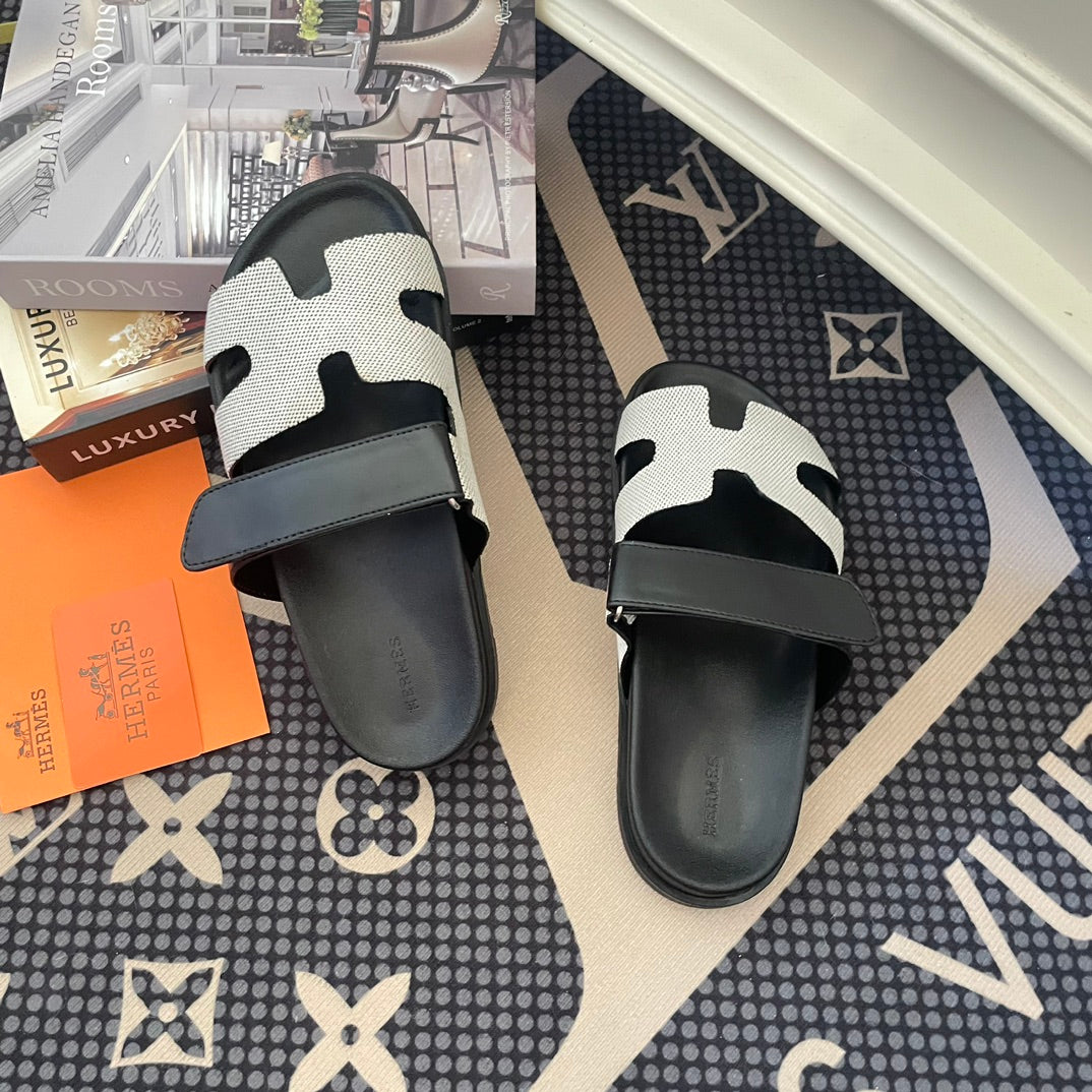 14H2ZDE Stylish sandals