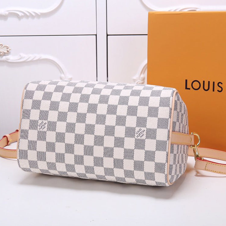 2E17BDE Stylish leather bag