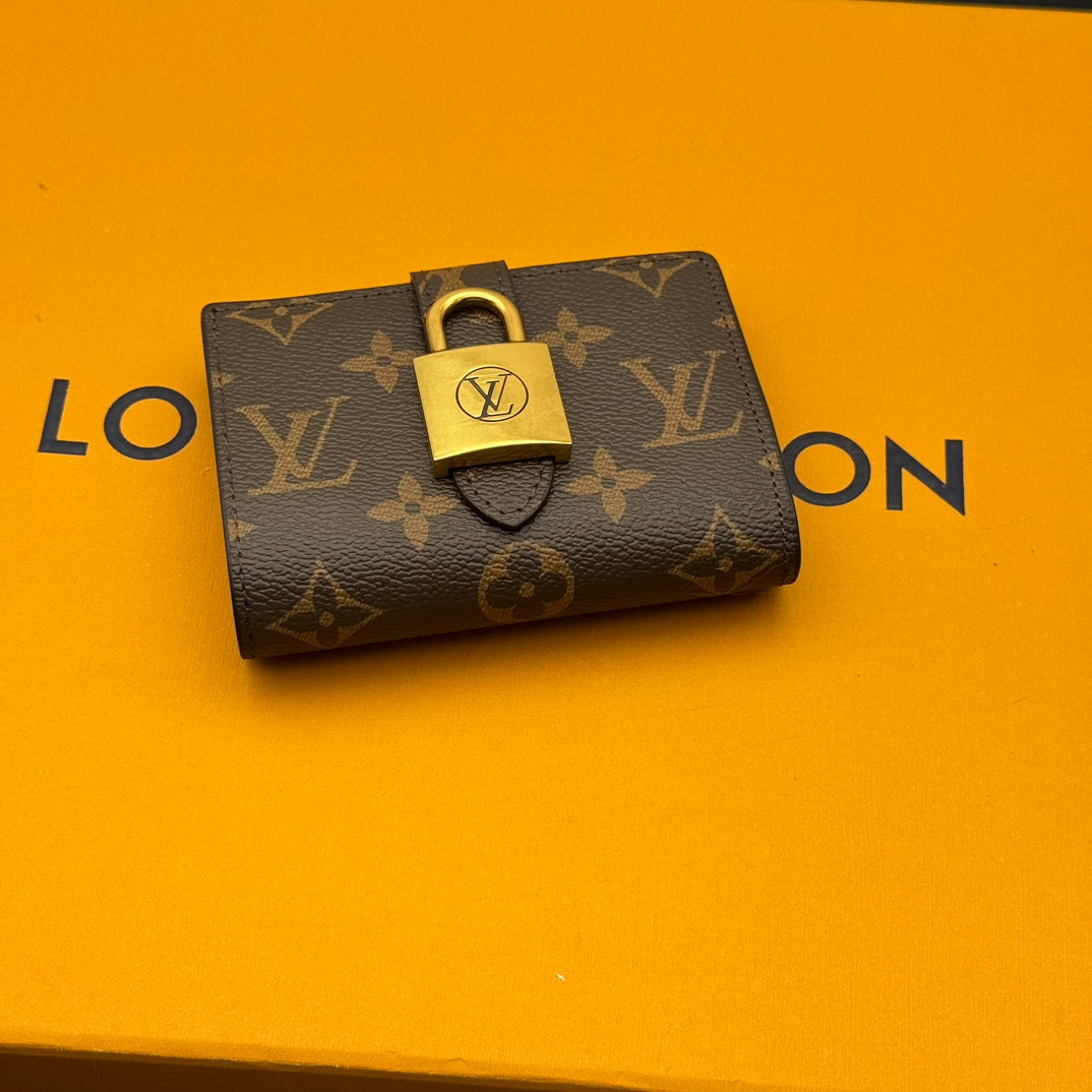 155NE82BDE Stylish leather bag