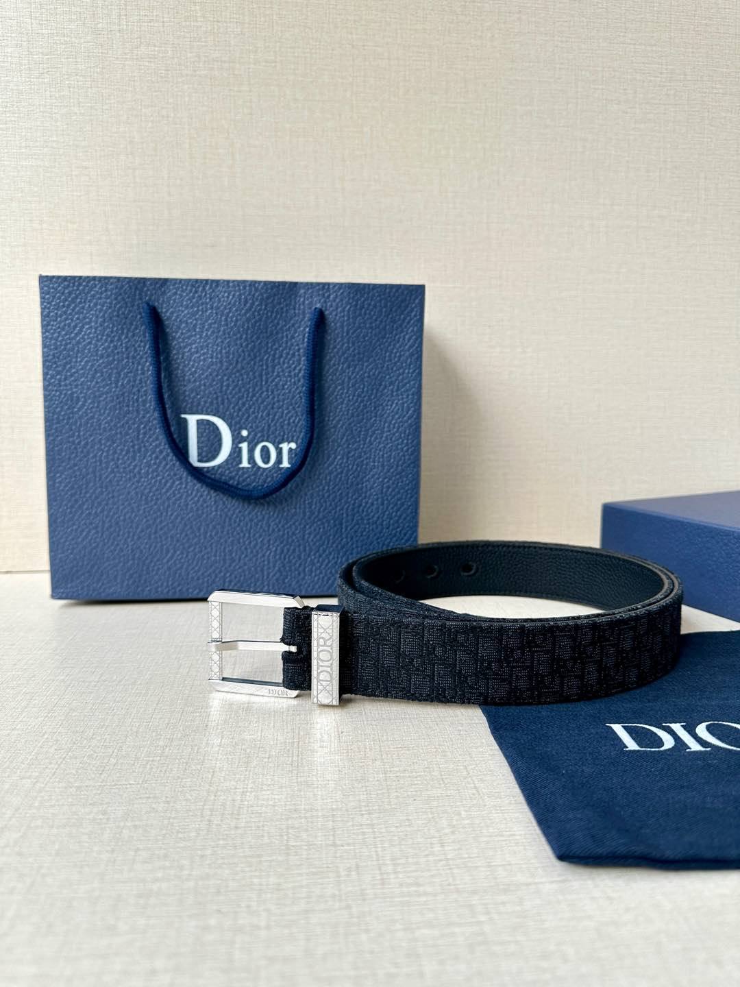 1WD156PDE Stylish High quality belt With full package