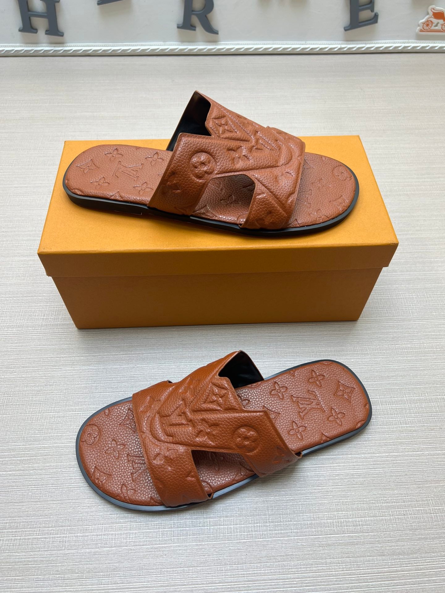 54E34ZDE Stylish slippers