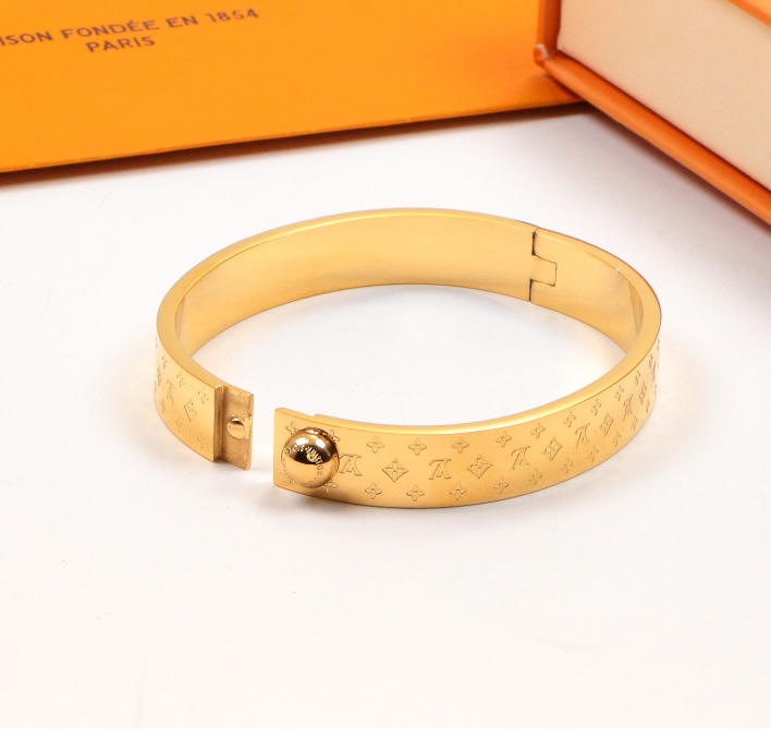 2E23KDE Stylish Bracelets